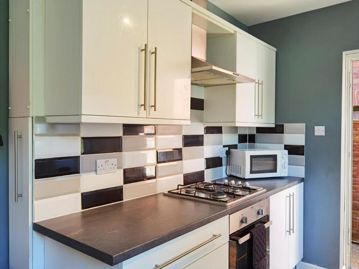 Perry Road, Beautiful Large House Available For Guests And Contractors Parking Wifi Villa Nottingham Ngoại thất bức ảnh