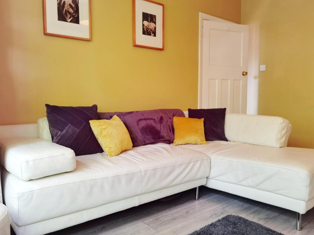 Perry Road, Beautiful Large House Available For Guests And Contractors Parking Wifi Villa Nottingham Ngoại thất bức ảnh