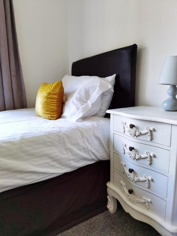Perry Road, Beautiful Large House Available For Guests And Contractors Parking Wifi Villa Nottingham Ngoại thất bức ảnh