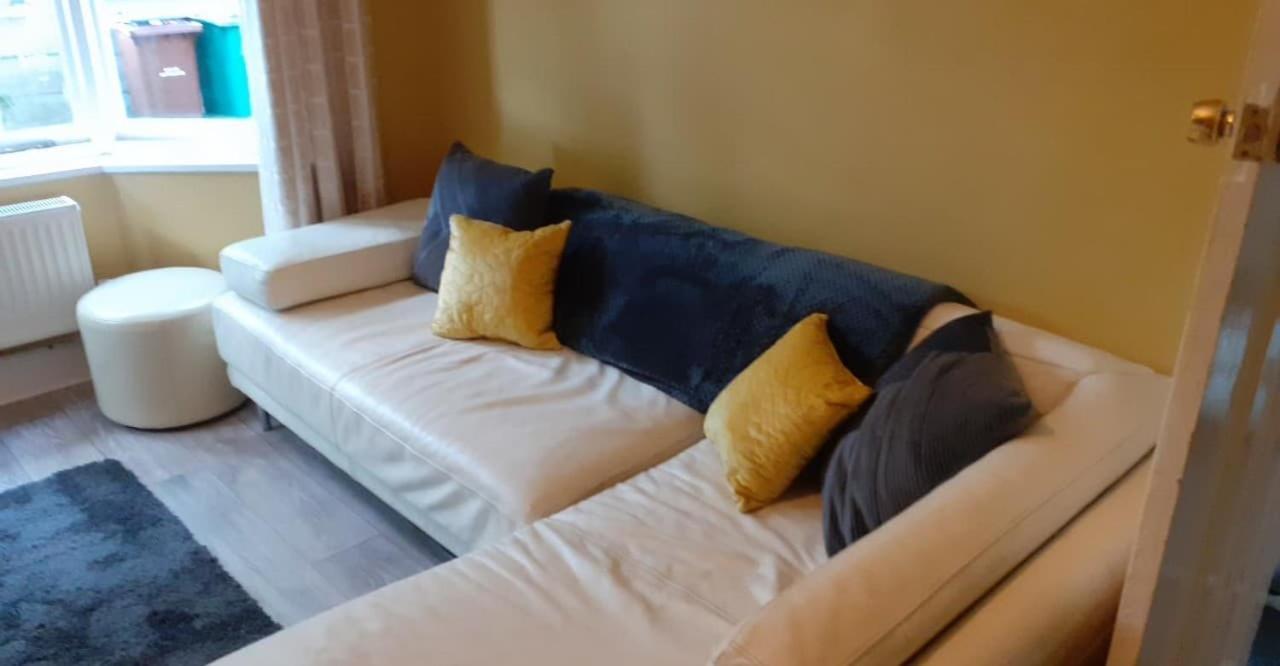 Perry Road, Beautiful Large House Available For Guests And Contractors Parking Wifi Villa Nottingham Ngoại thất bức ảnh