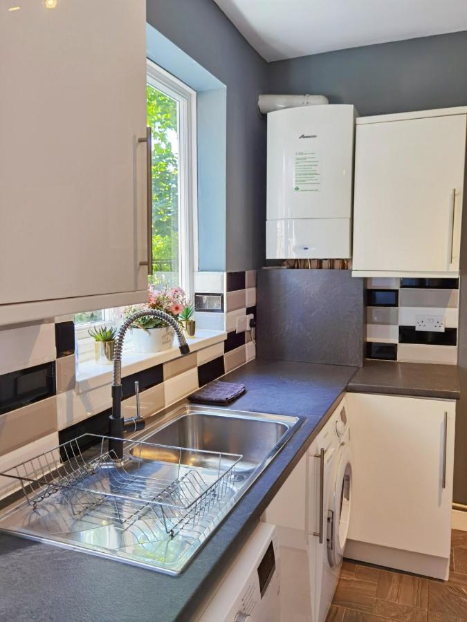 Perry Road, Beautiful Large House Available For Guests And Contractors Parking Wifi Villa Nottingham Ngoại thất bức ảnh