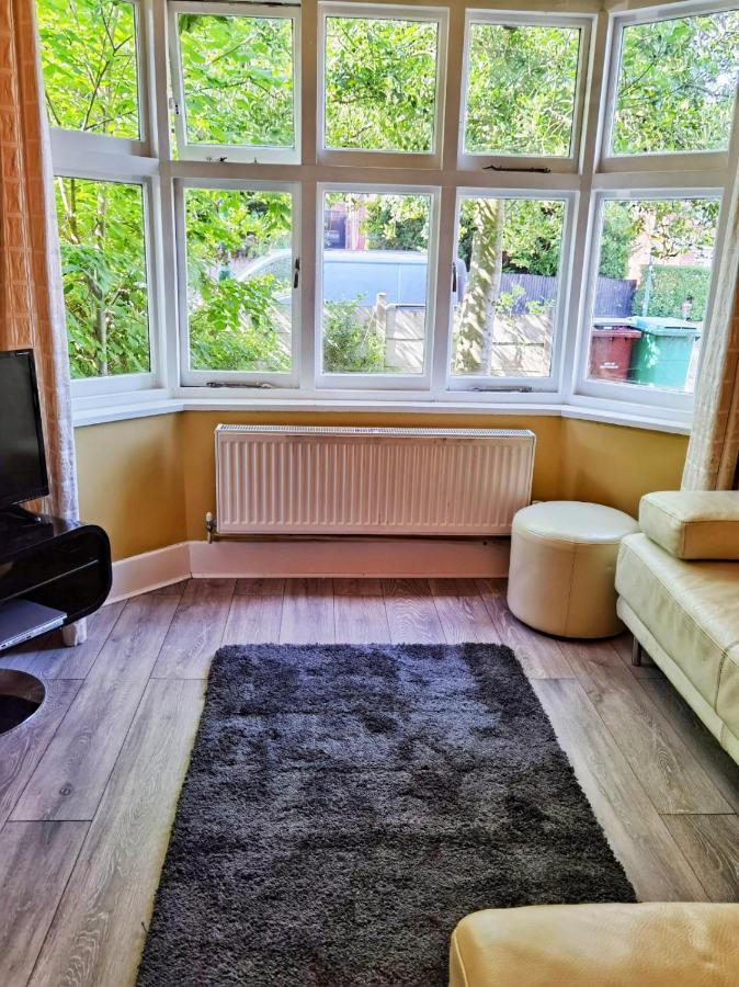 Perry Road, Beautiful Large House Available For Guests And Contractors Parking Wifi Villa Nottingham Ngoại thất bức ảnh