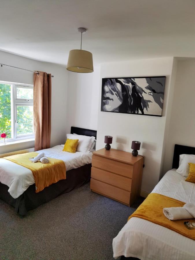 Perry Road, Beautiful Large House Available For Guests And Contractors Parking Wifi Villa Nottingham Ngoại thất bức ảnh