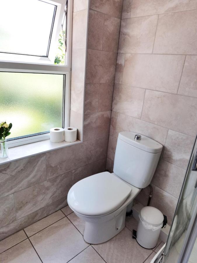 Perry Road, Beautiful Large House Available For Guests And Contractors Parking Wifi Villa Nottingham Ngoại thất bức ảnh